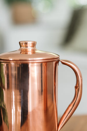 Kopero Copper Jug Smooth, close-up of the lid and the handle